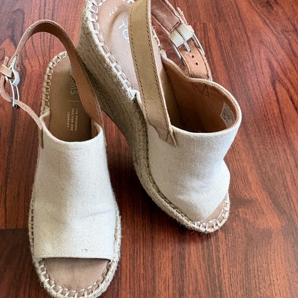 TOMS Women's Tan Espadrille Wedges - Picture 2 of 2